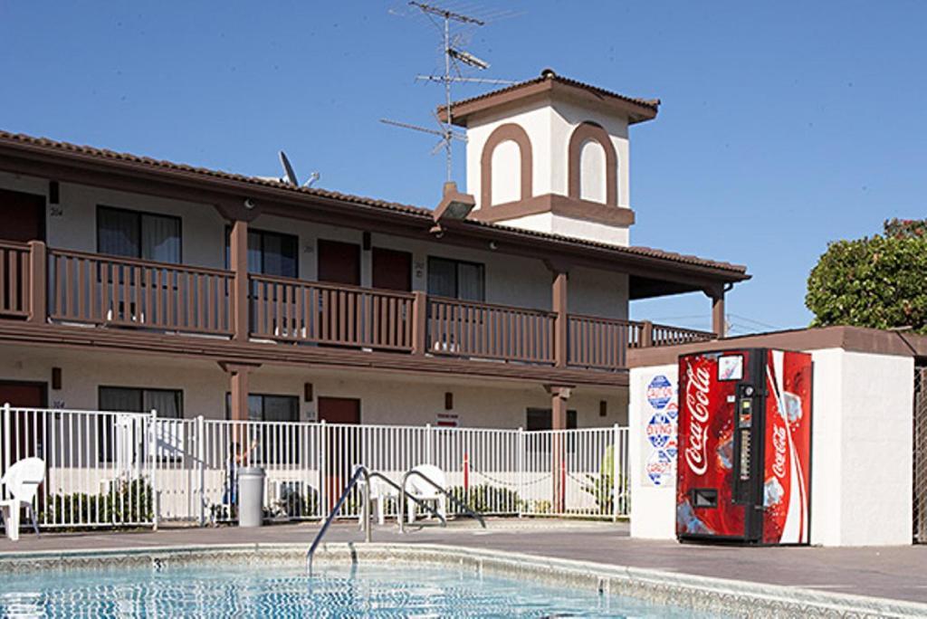 Ez 8 Motel Newark Exterior foto